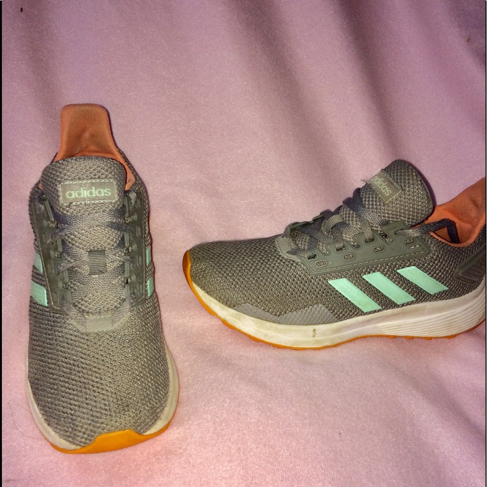 5/20 Adidas 4y